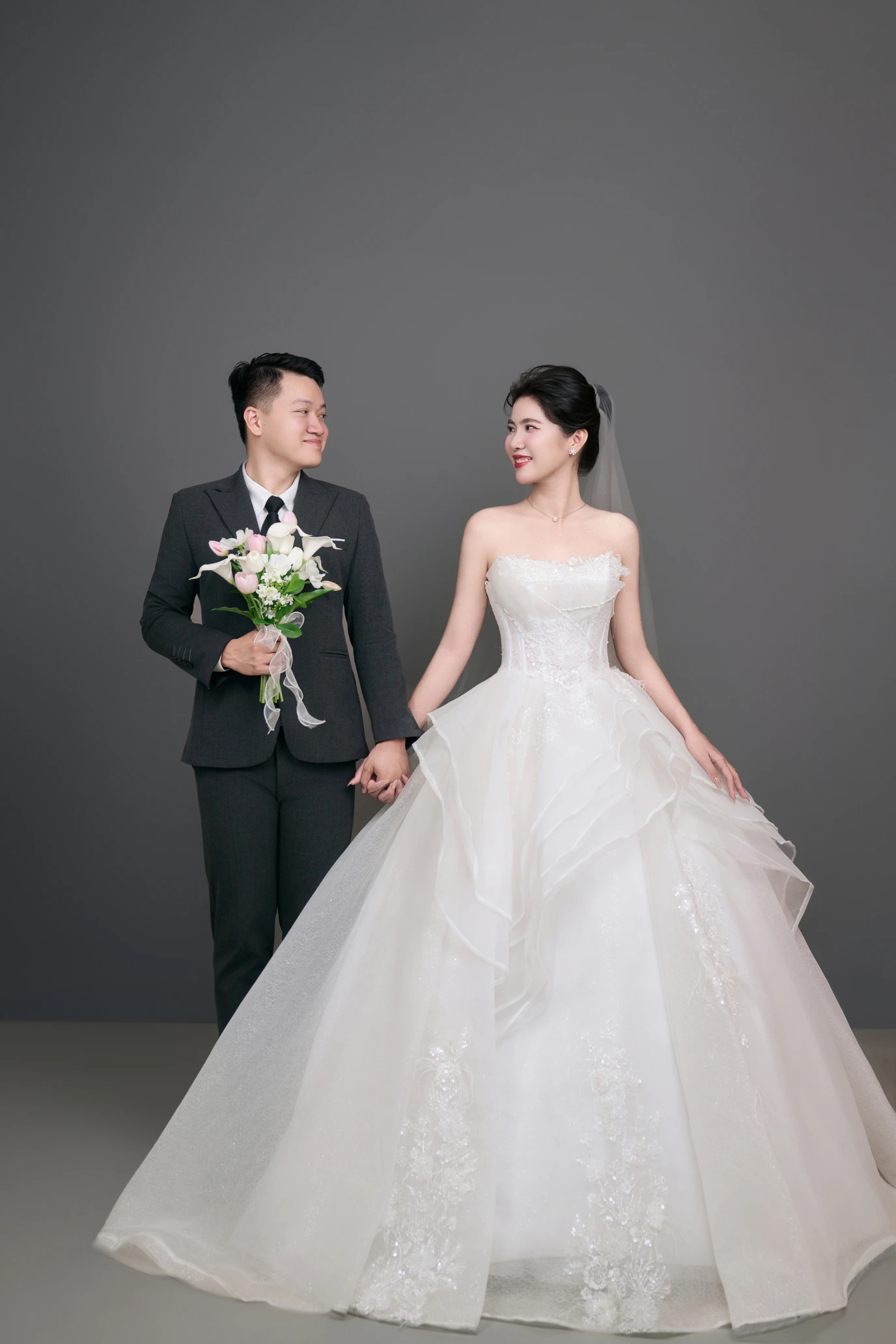 groom-brige-img