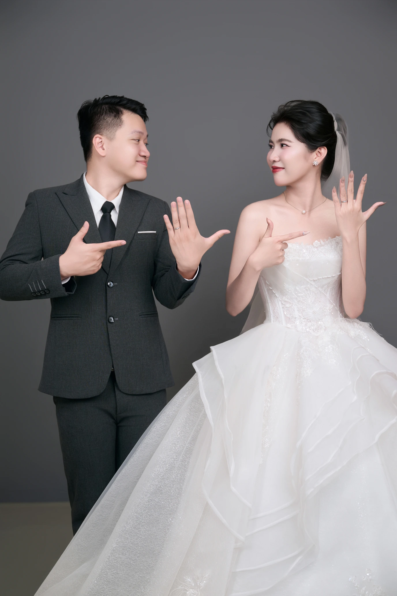 groom-brige-img